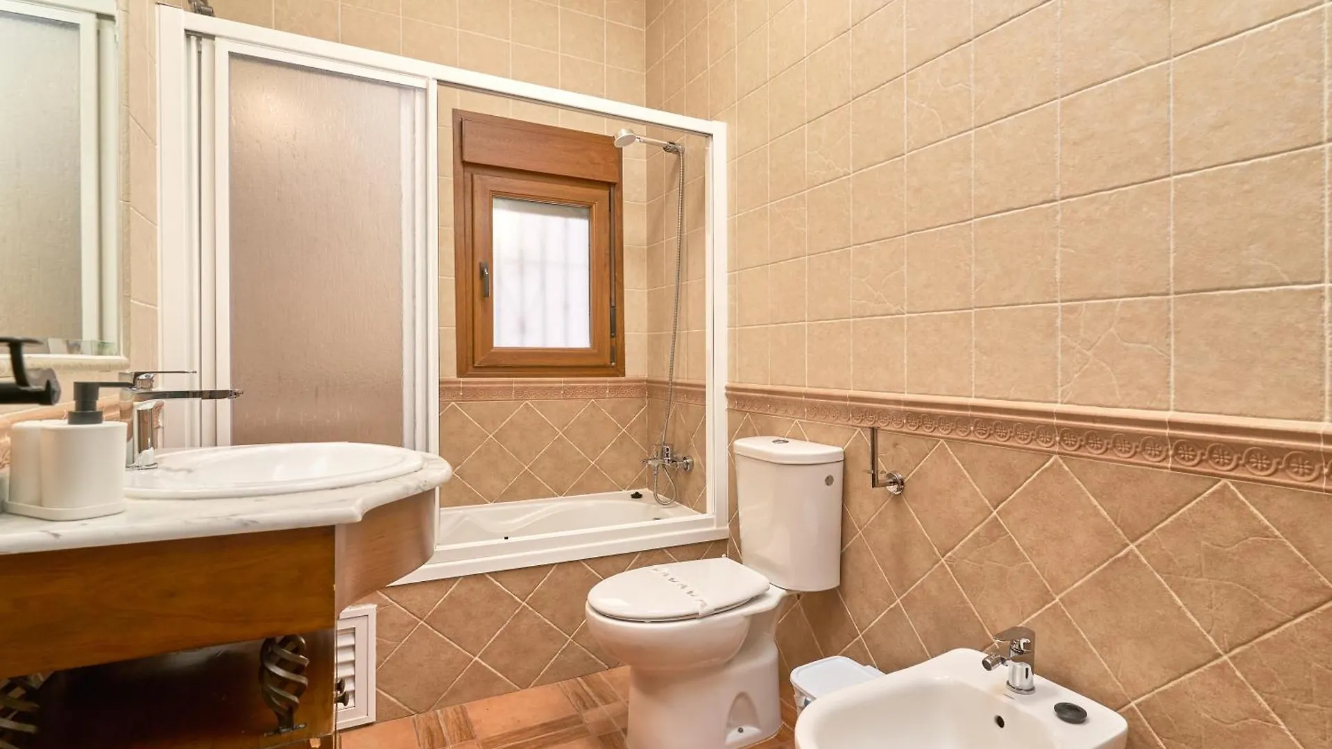 Villa Javier En Sayalonga Holiday home