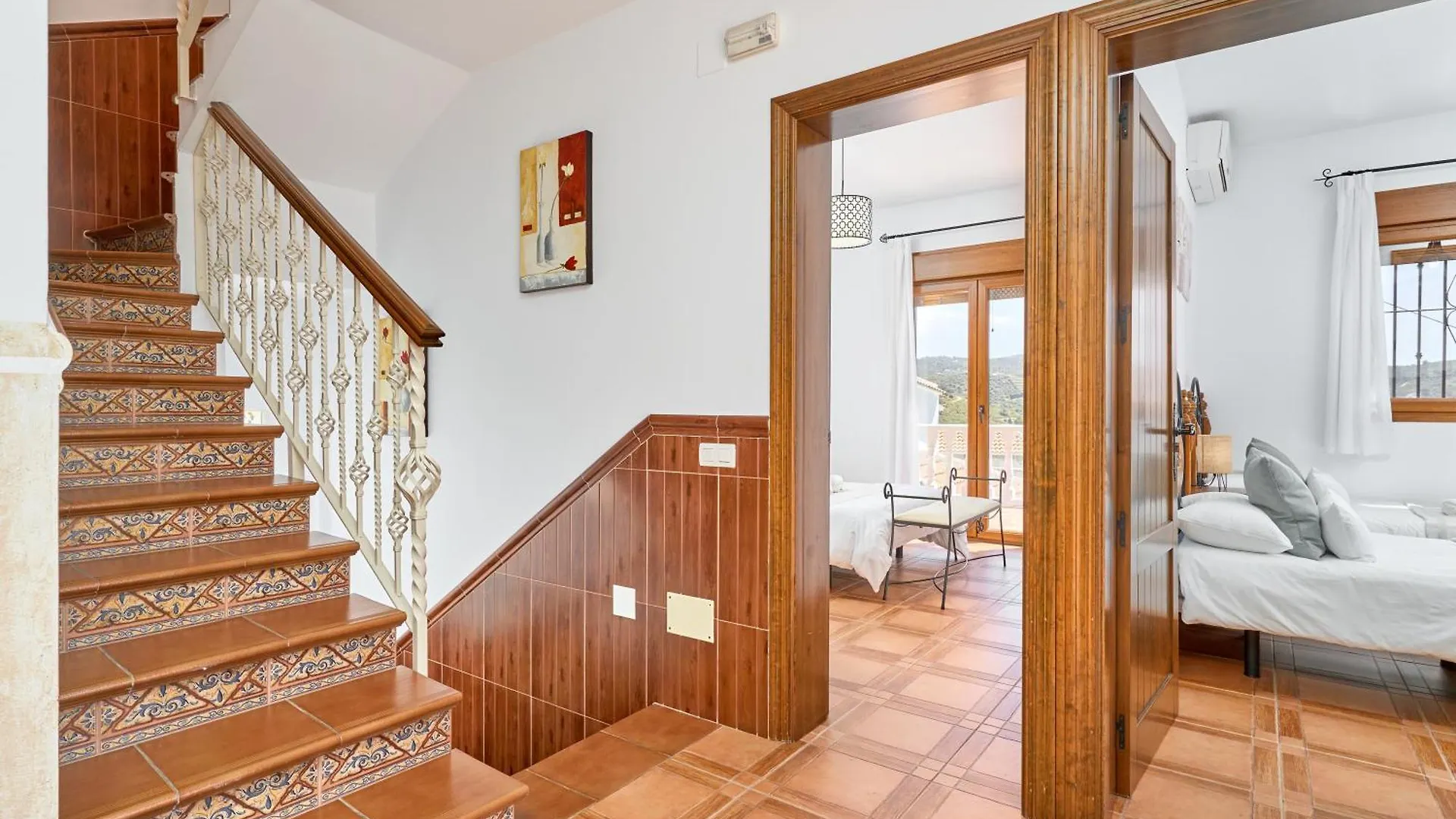 Villa Javier En Sayalonga Spain