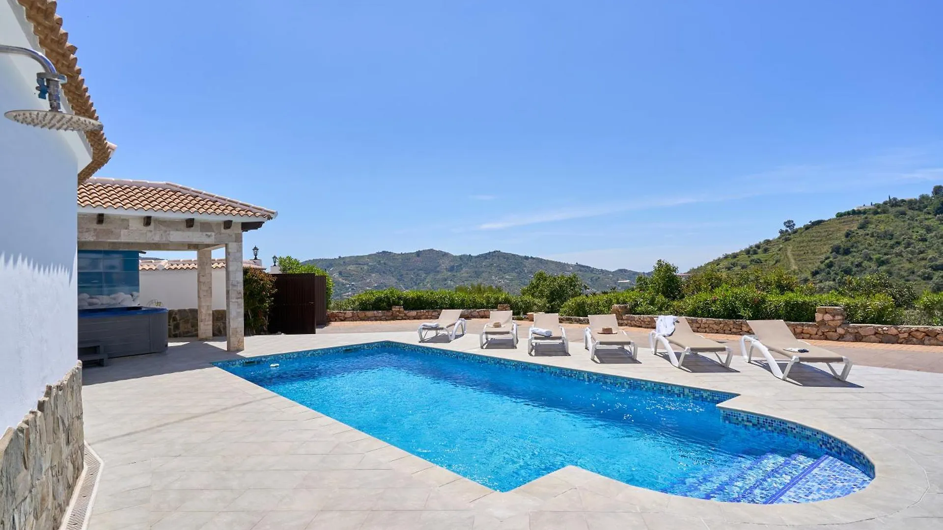 Villa Javier En Sayalonga Holiday home