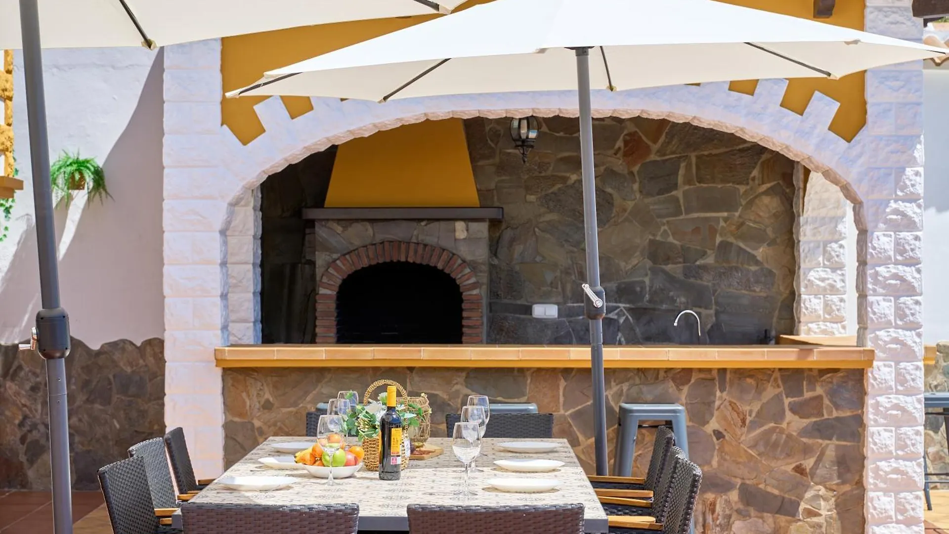 Holiday home Villa Javier En Sayalonga