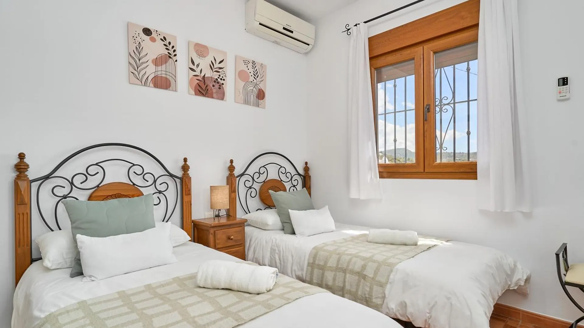 Villa Javier En Sayalonga 0*,